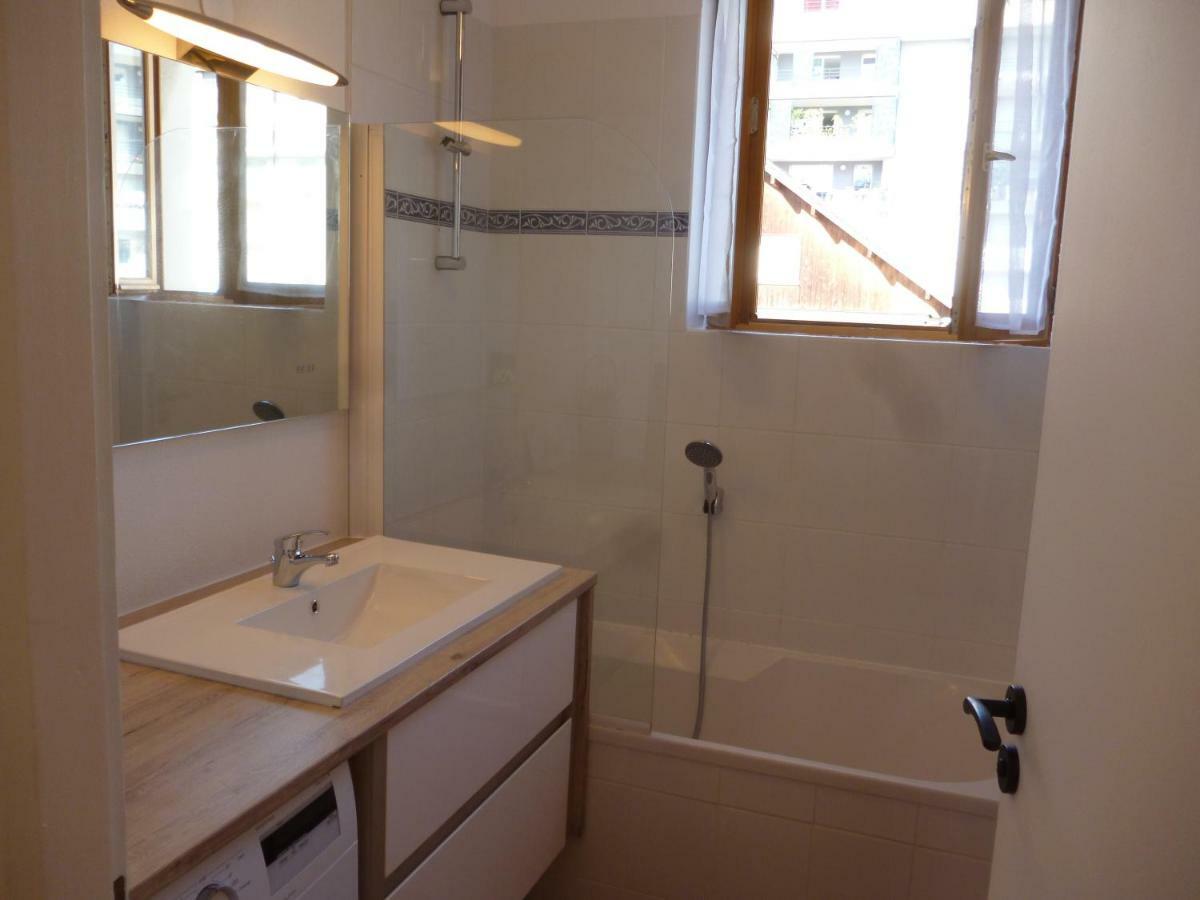 4 Clarence App Avec Parking Hyper Centre Thonon Apartment Exterior foto